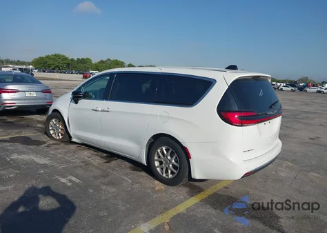 2024 Chrysler Pacifica Touring L z USA, uszkodzony, nr VIN 2C4RC1BG2RR129732